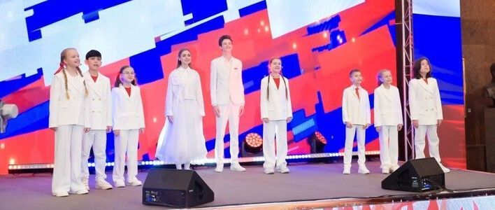 Кировскую молодёжную организацию «Перекрёсток» отметили благодарностями 